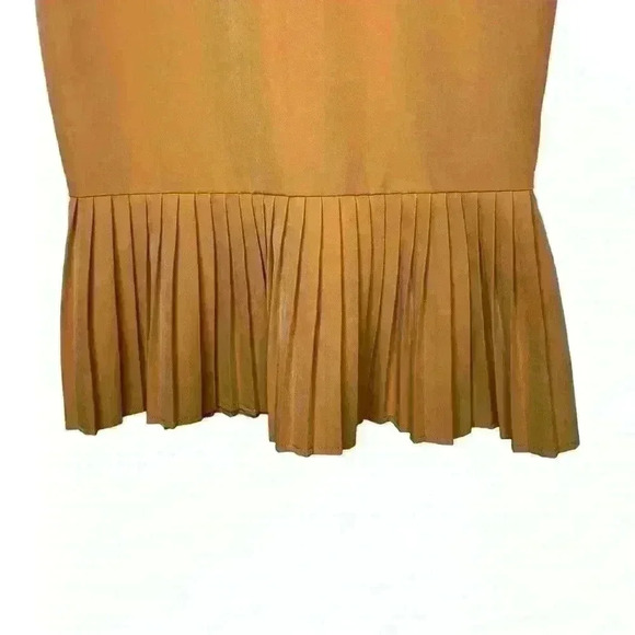 Tall Paper Dolls Gold Dress With Pleated Hem.Size 6 - Picture 3 of 12